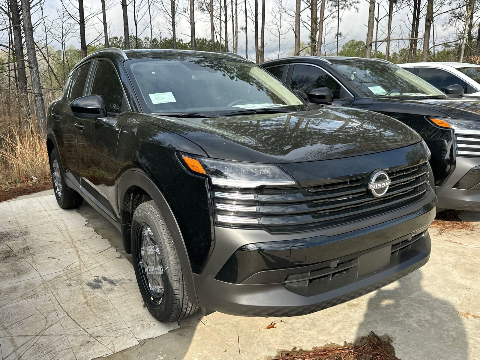 New 2026 Nissan Kicks SV w/ Charging Package image 3