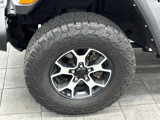 Used 2021 Jeep Wrangler Unlimited Rubicon w/ Cold Weather Group AWD/4WD image 6