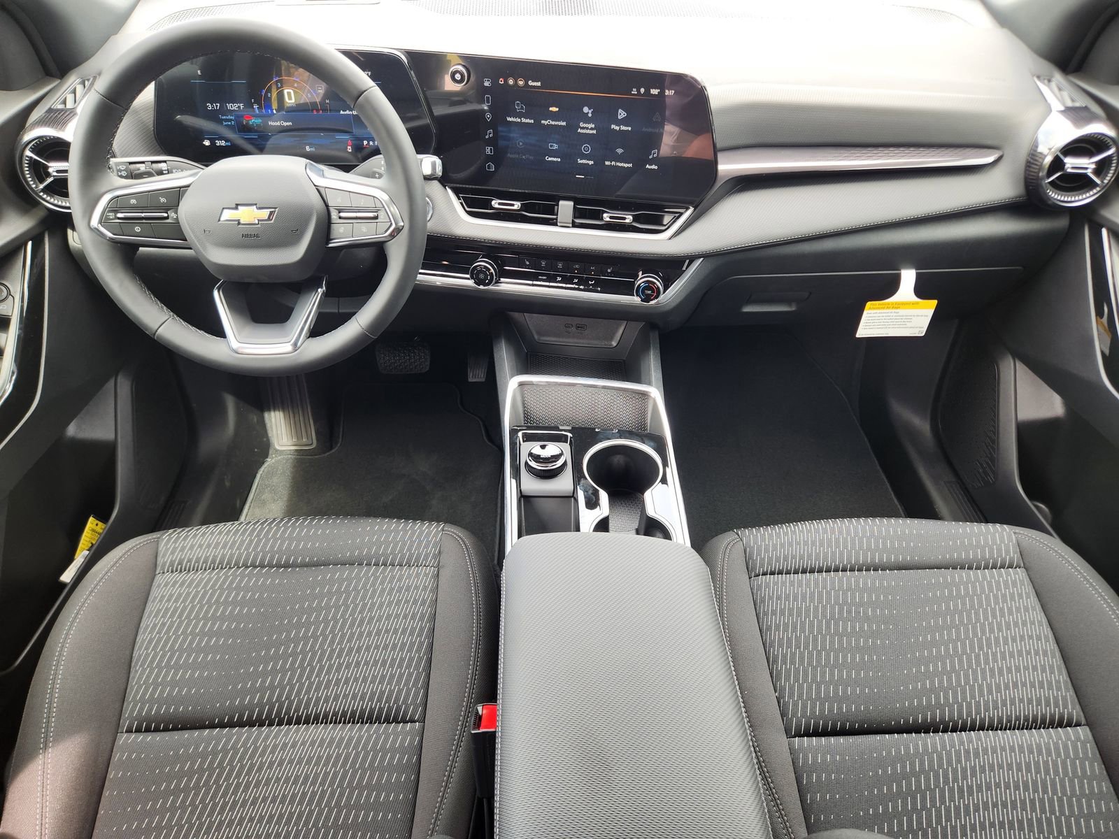 New 2026 Chevrolet Equinox LT w/ Safety and Technology Package FWD image 23