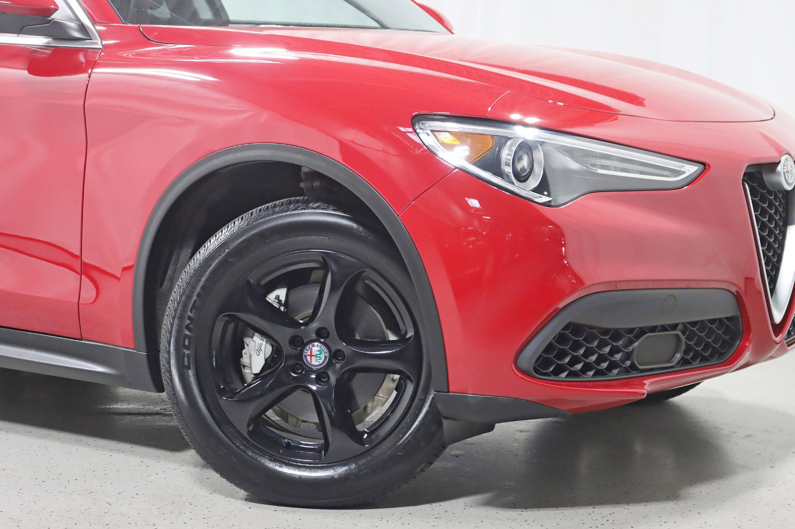 Used 2020 Alfa Romeo Stelvio Sport w/ Cold Weather Package image 5