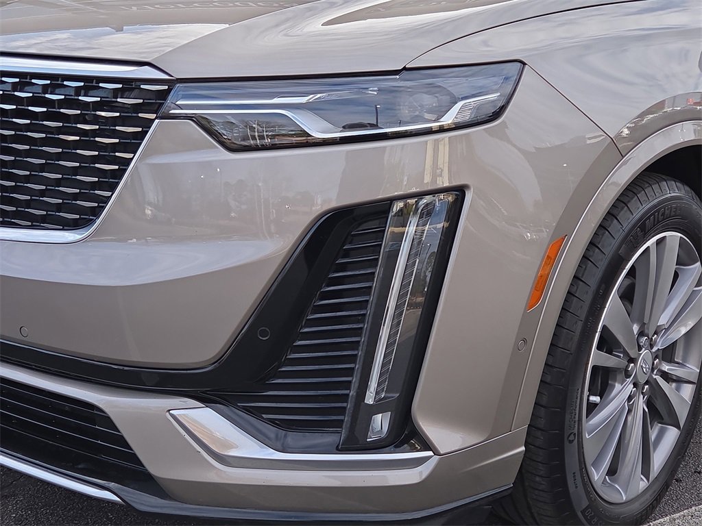 Used 2022 Cadillac XT6 Premium Luxury w/ Technology Package image 9