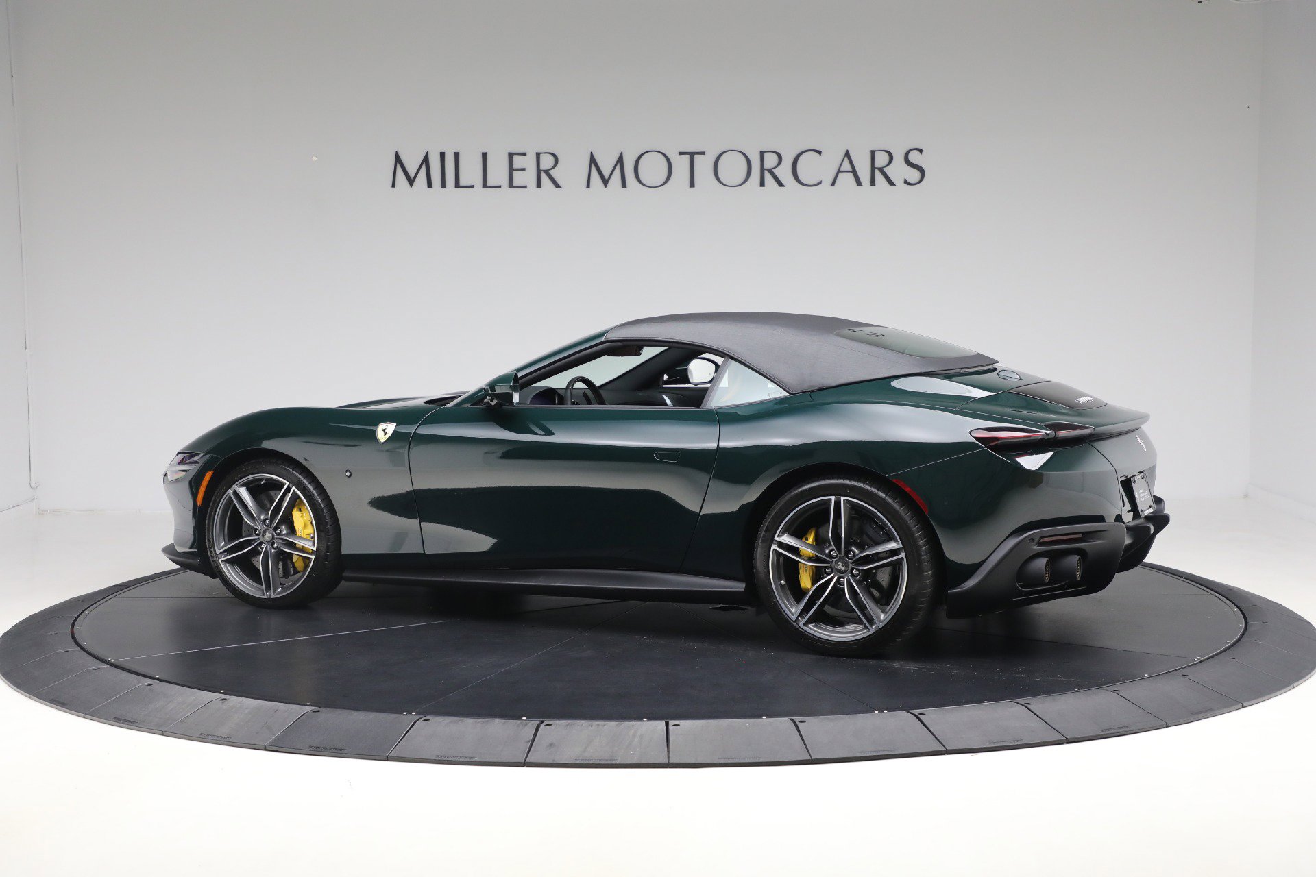 Certified 2025 Ferrari Roma Spider image 27