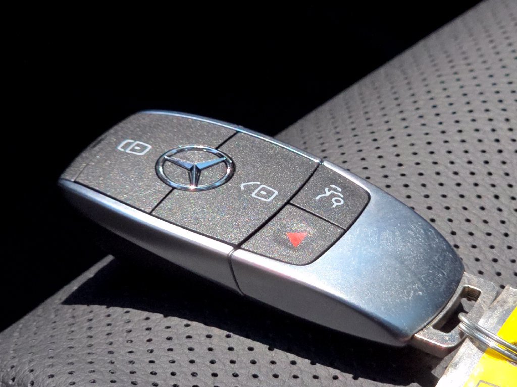 New 2026 Mercedes-Benz GLS 450 4MATIC image 40