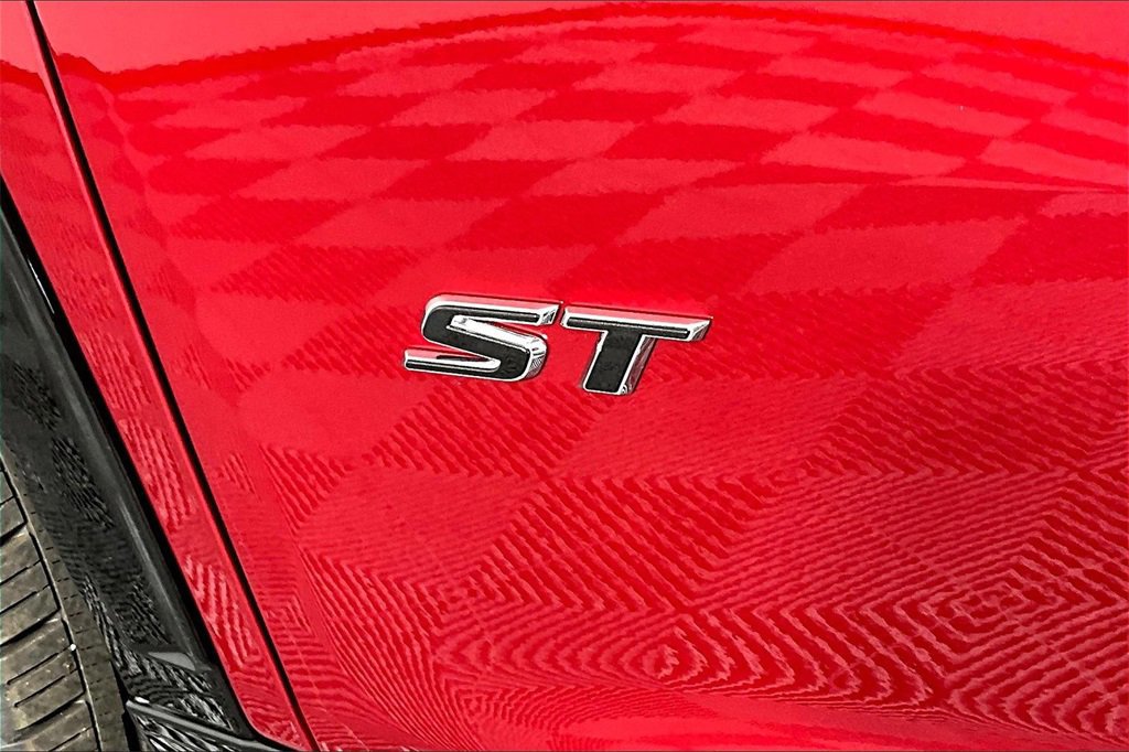 New 2026 Buick Enclave Sport Touring w/ Super Cruise Package image 9