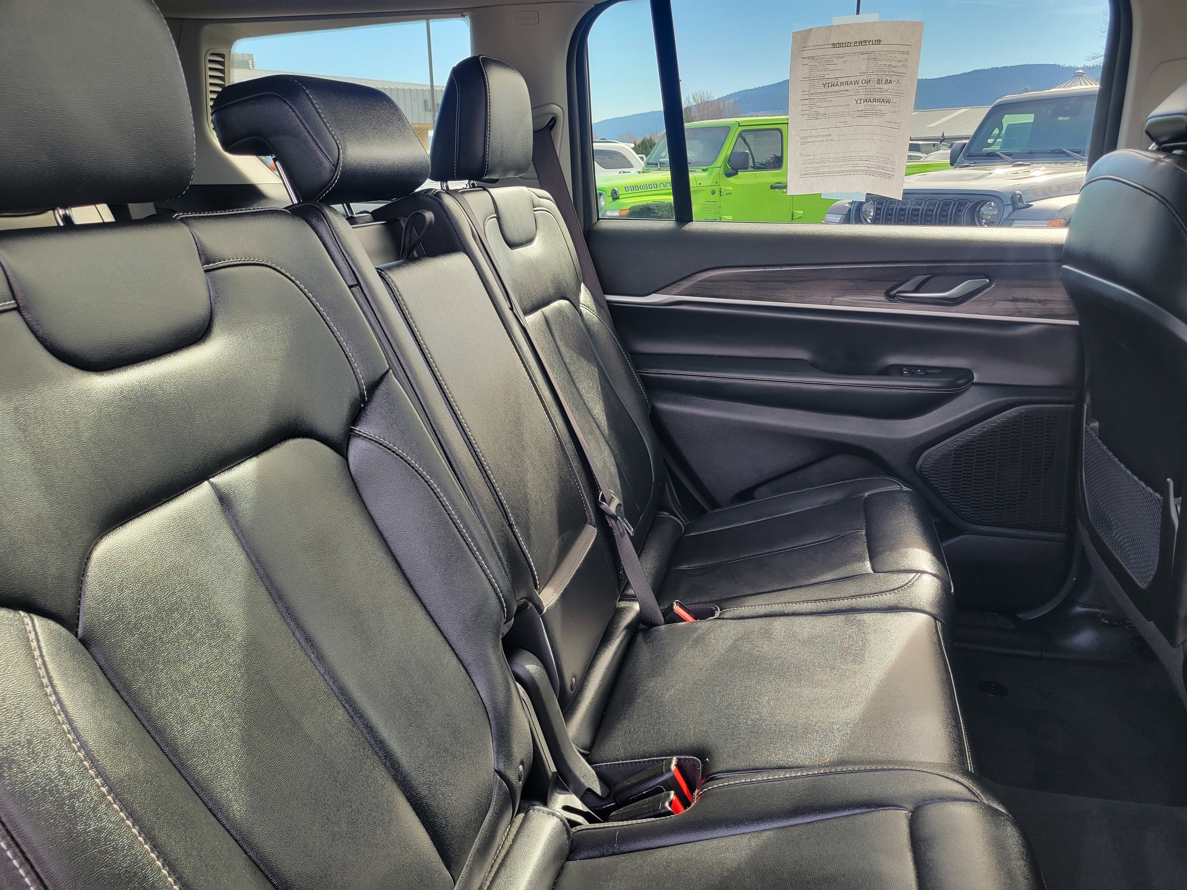 Used 2024 Jeep Grand Cherokee L Limited image 18