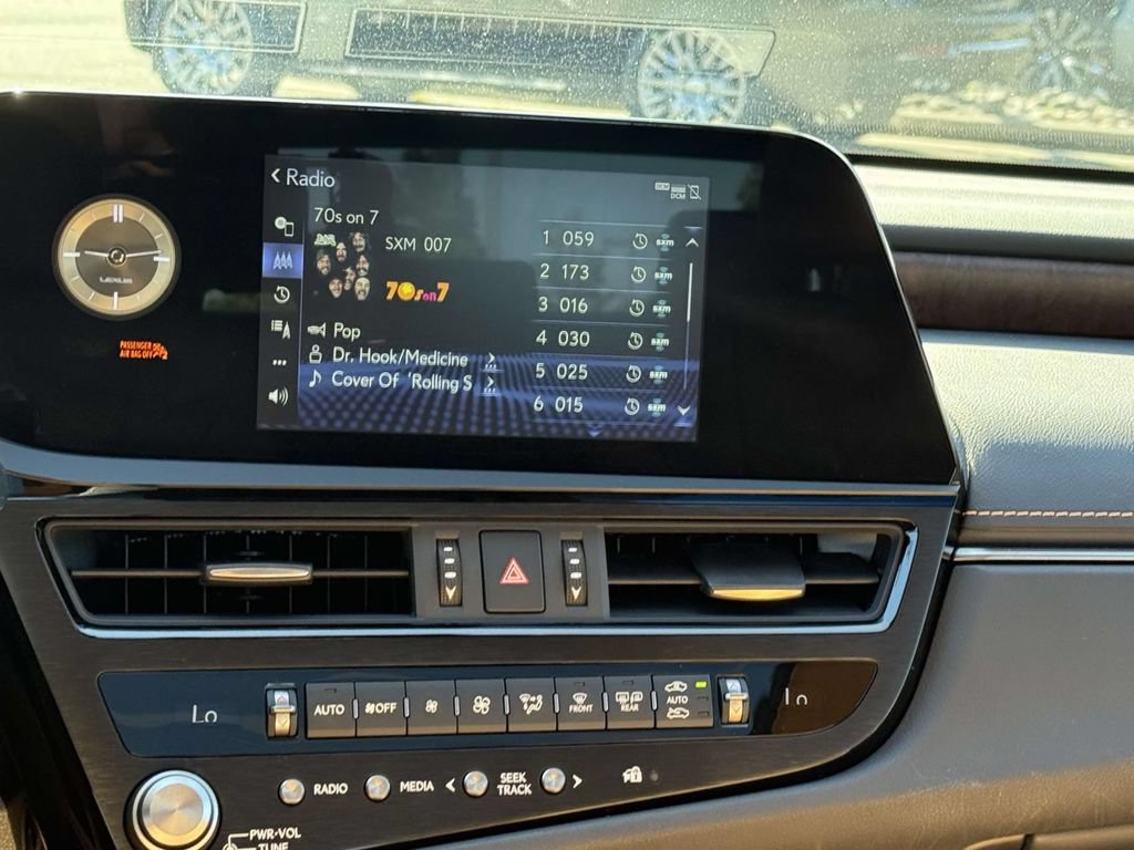 Used 2022 Lexus ES 350 w/ Premium Package FWD image 10