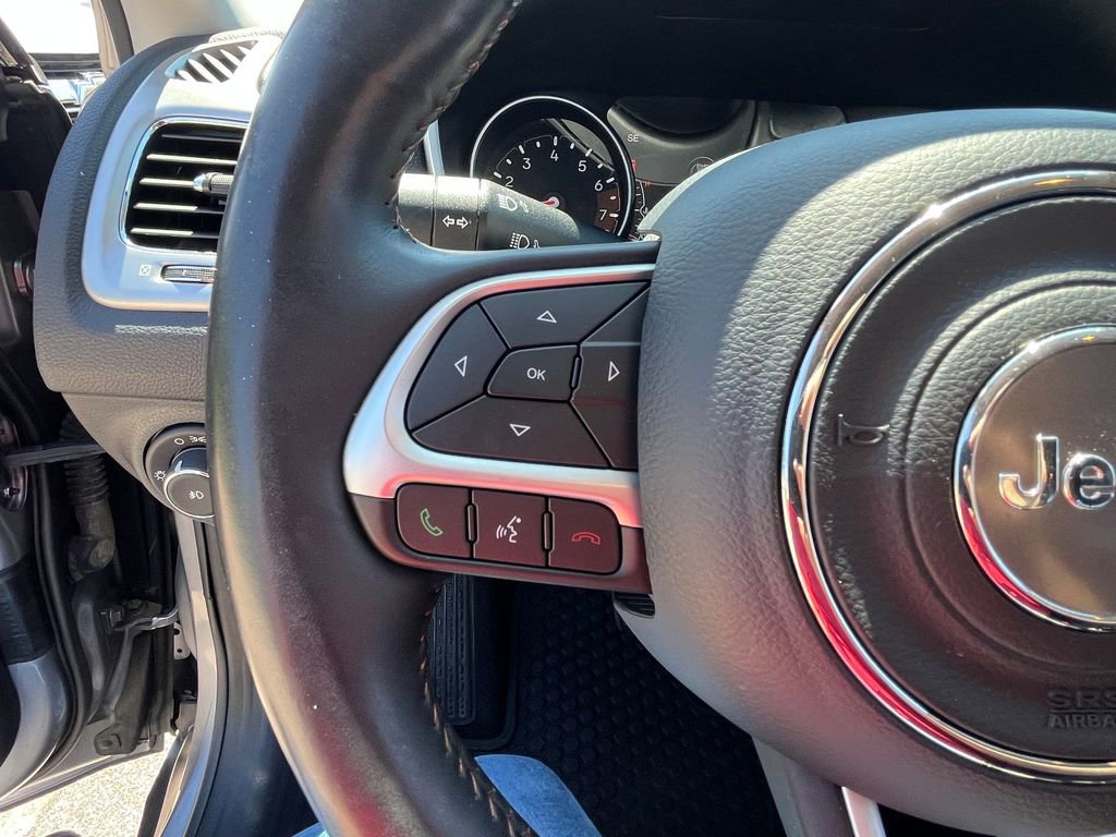 Used 2018 Jeep Compass Latitude w/ Popular Equipment Group AWD/4WD image 17