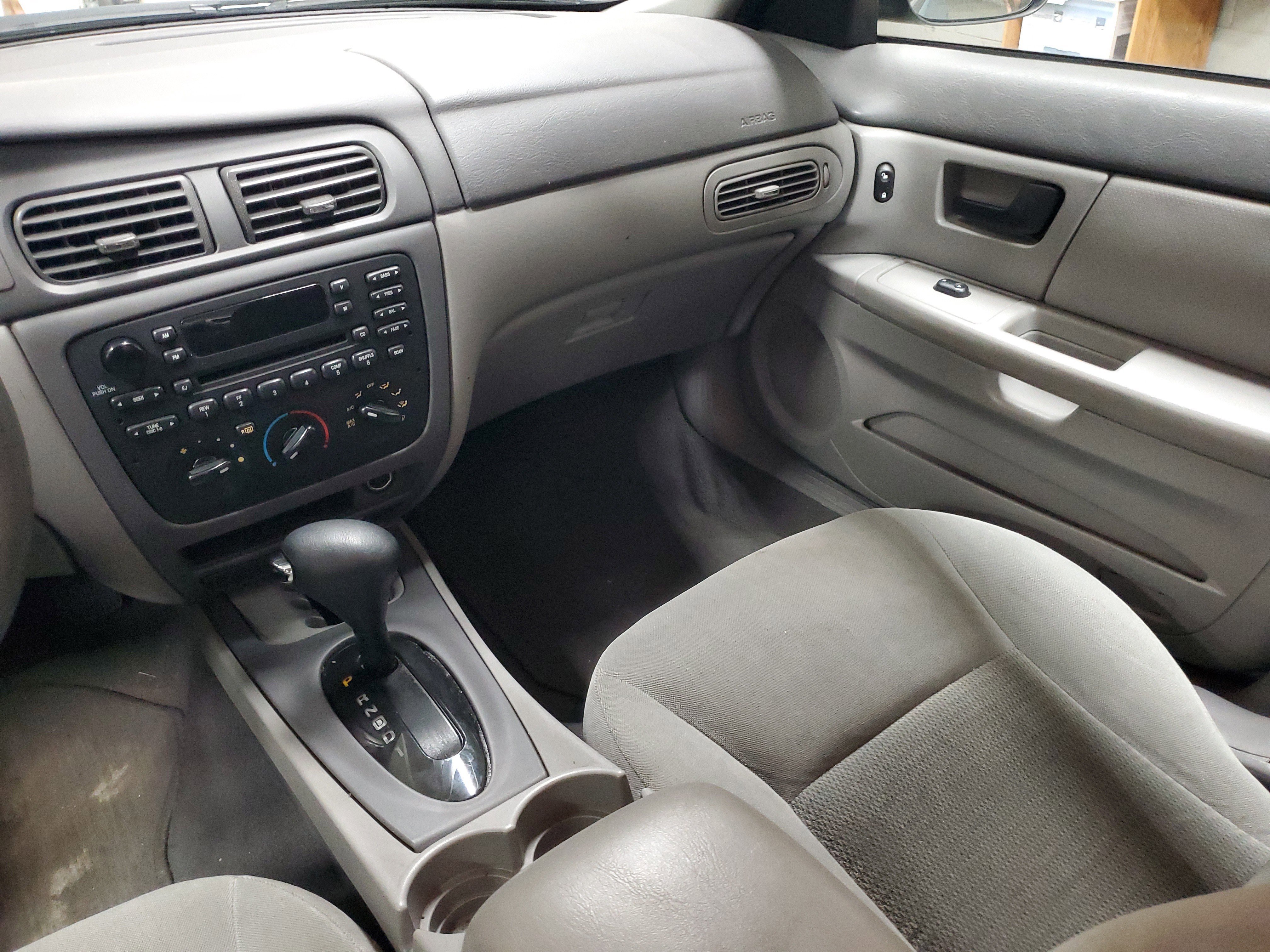 Used 2005 Ford Taurus SE FWD image 14