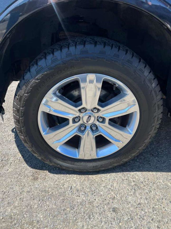 Used 2015 Ford F150 Platinum w/ Equipment Group 701A Luxury AWD/4WD image 11
