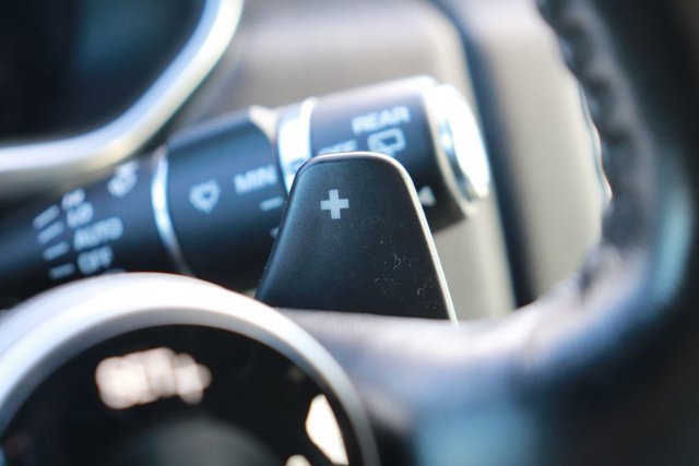 Used 2018 Land Rover Range Rover image 27