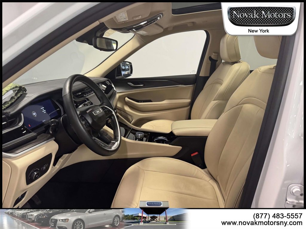 Used 2022 Jeep Grand Cherokee L Limited image 12