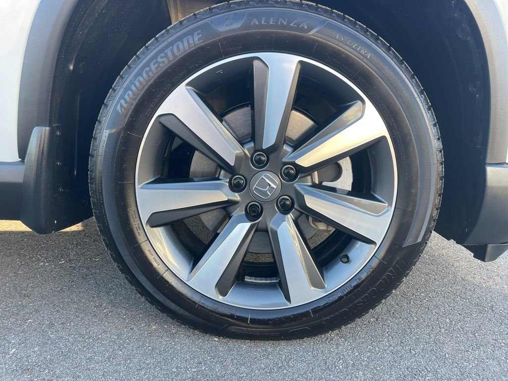 Used 2025 Honda Pilot Touring image 39