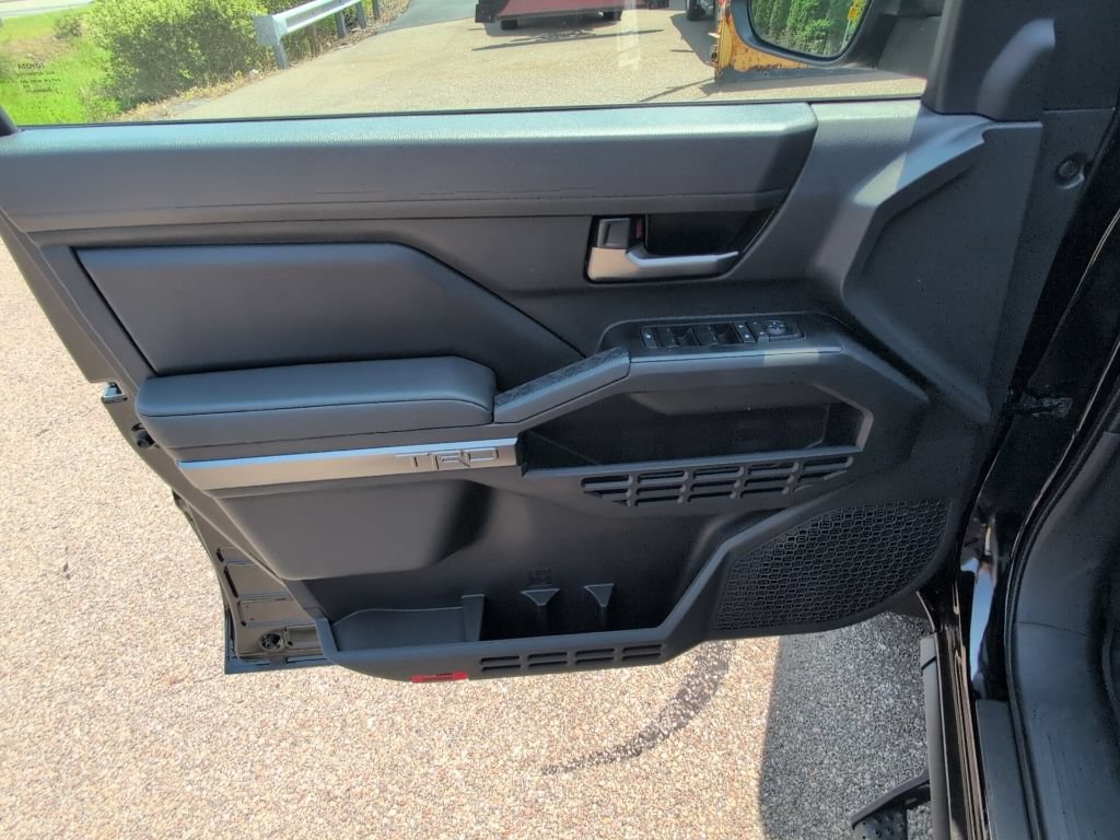 Certified 2026 Toyota Tacoma TRD Off-Road AWD/4WD image 17