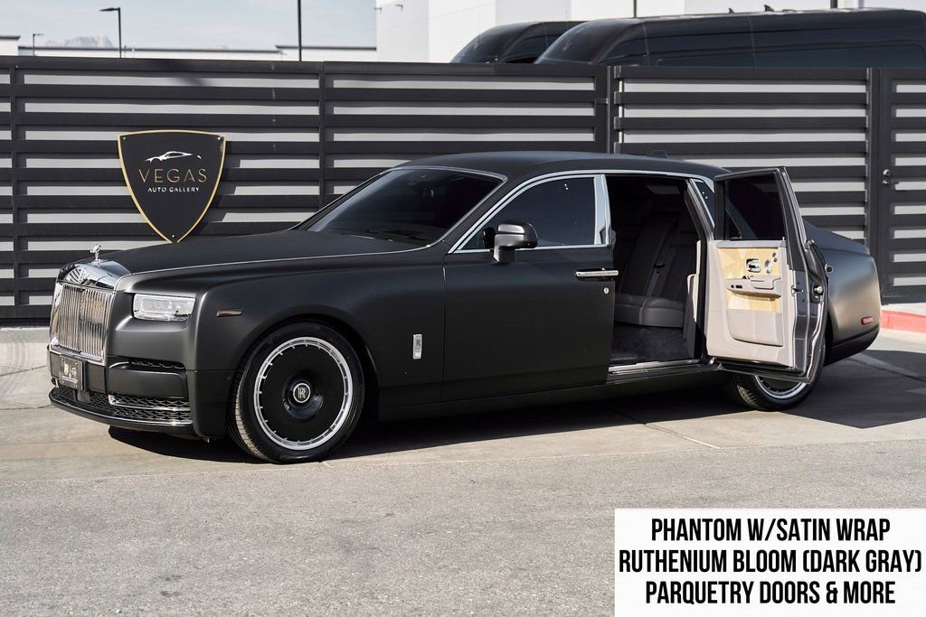 Used 2025 Rolls-Royce Phantom Sedan RWD image 1