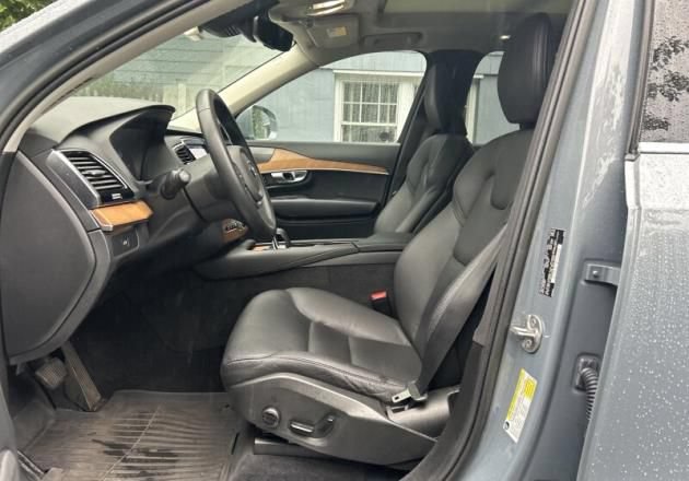 Used 2023 Volvo XC90 B6 Plus w/ Protection Package Premier AWD/4WD image 2