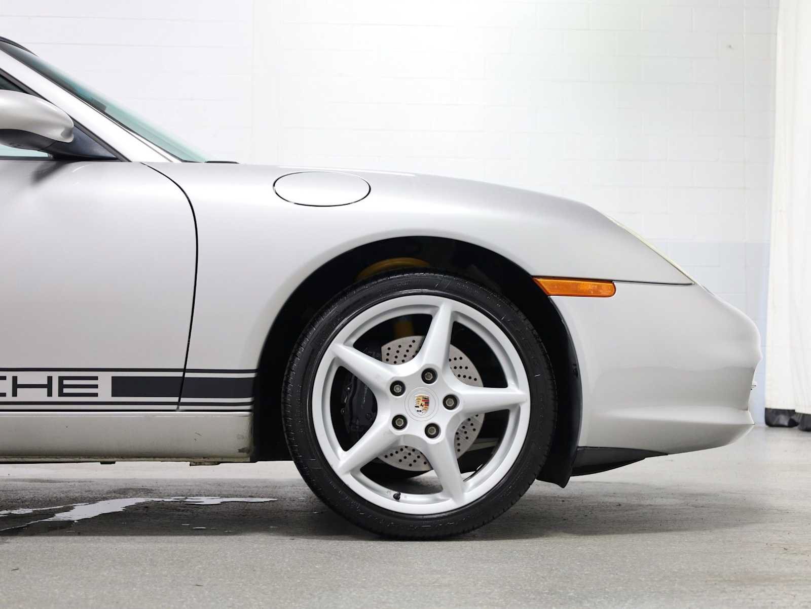 Used 2003 Porsche 911 Carrera RWD image 11