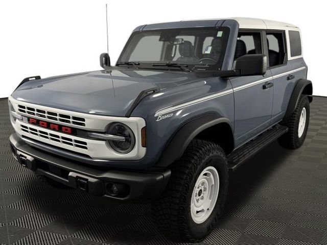 Used 2023 Ford Bronco Heritage Edition AWD/4WD image 3