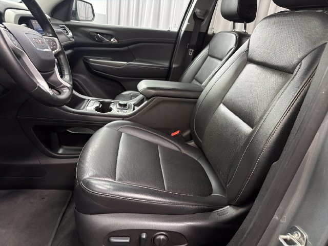 Used 2023 GMC Acadia SLT AWD/4WD image 10