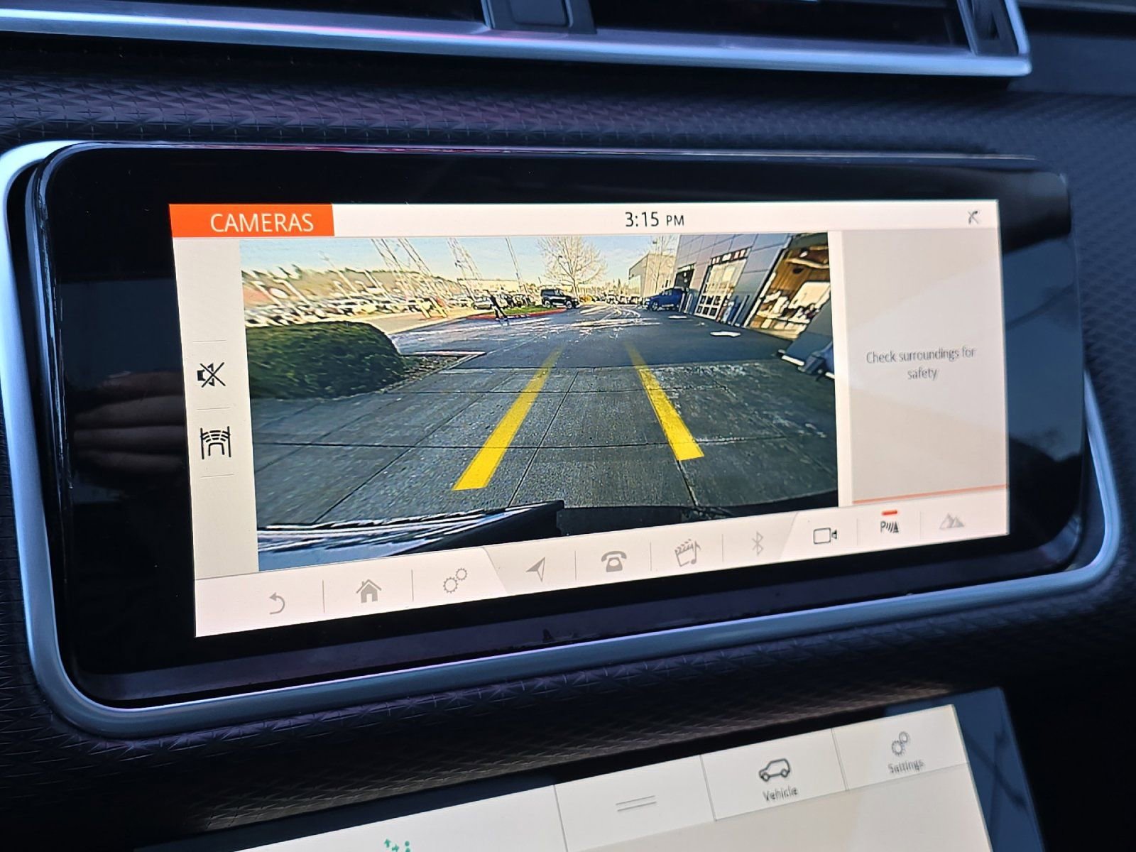 Used 2020 Land Rover Range Rover Velar S image 19