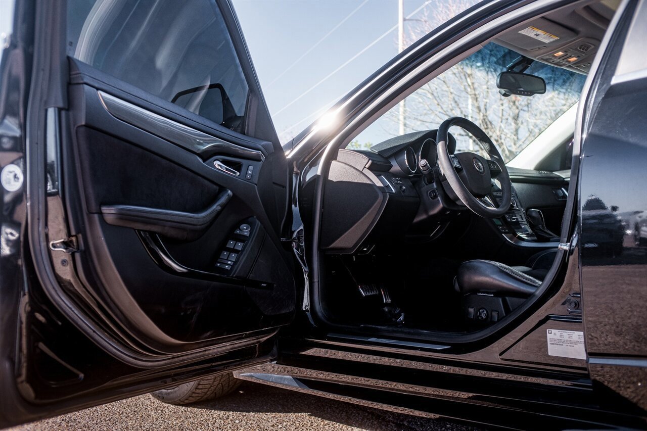 Used 2009 Cadillac CTS V image 16