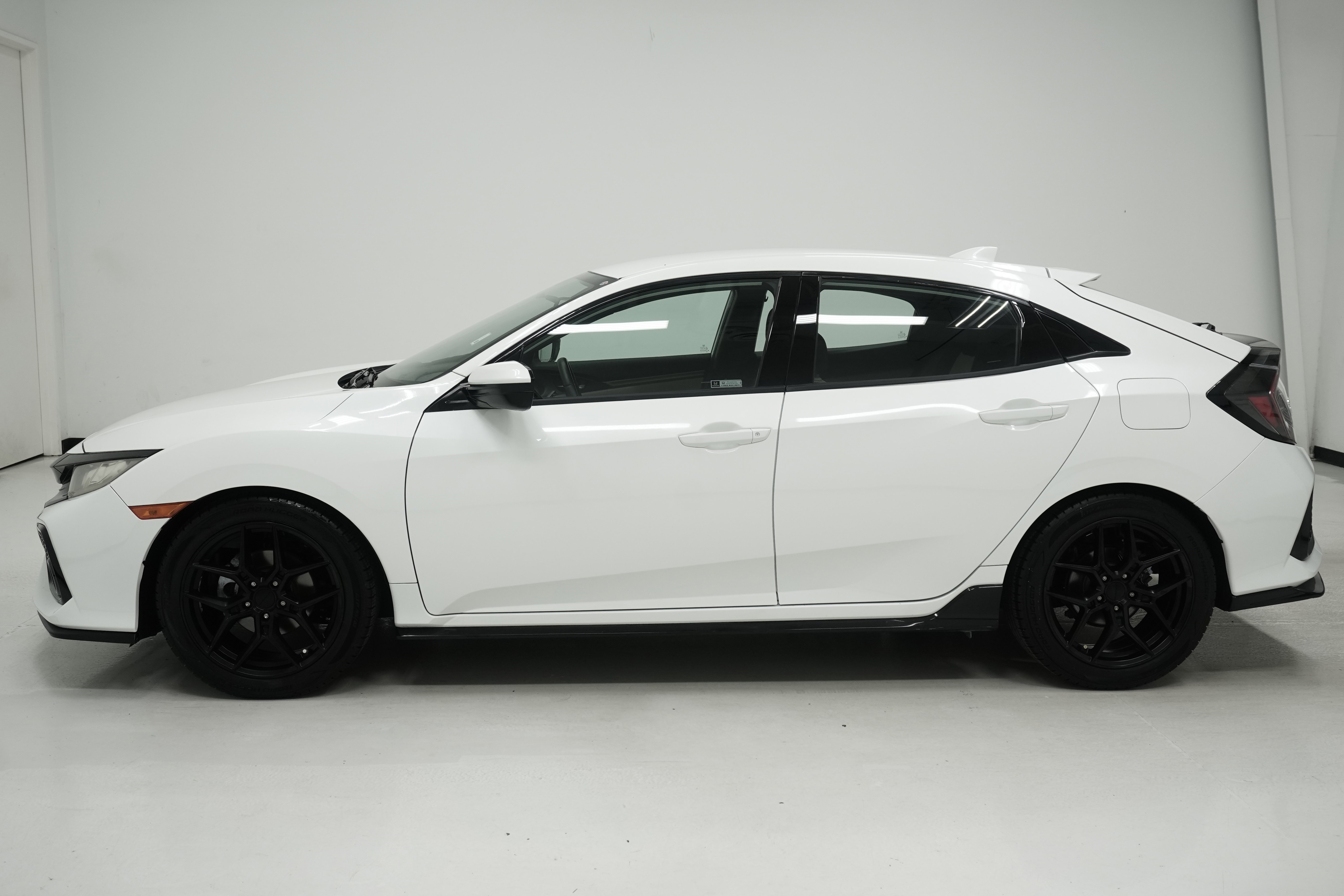 Used 2018 Honda Civic Sport image 7