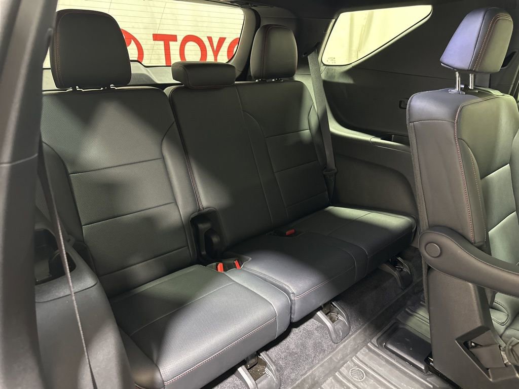 Used 2026 Chevrolet Traverse Z71 w/ Enhanced Driving Package image 16