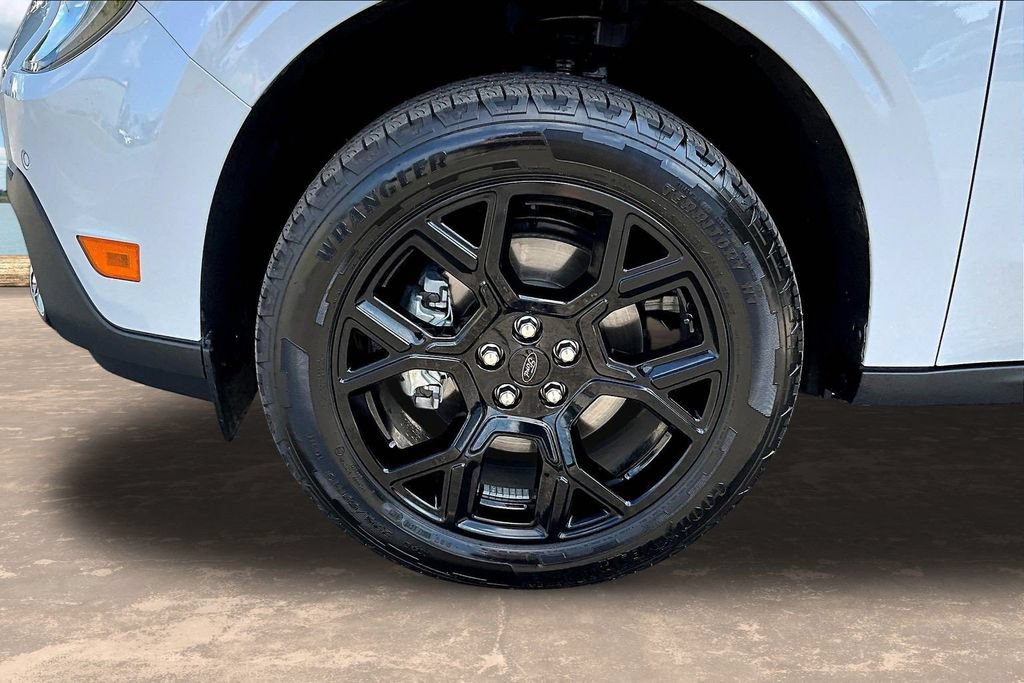 Certified 2026 Ford Maverick Lariat w/ Black Appearance Package AWD/4WD image 36