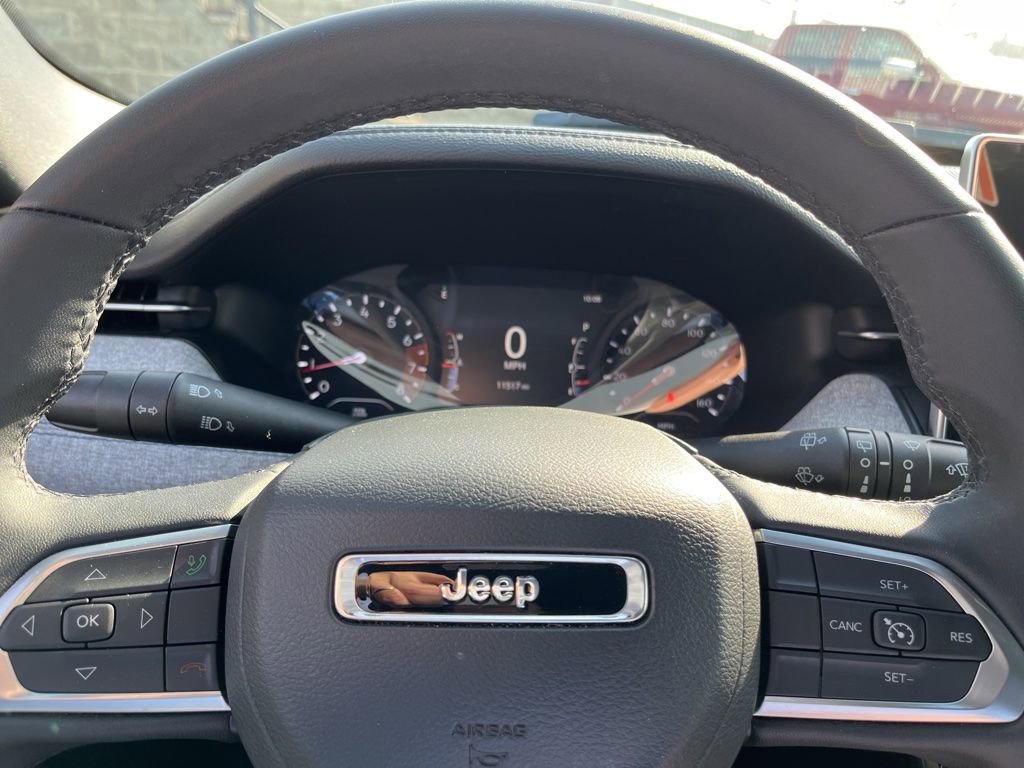 Used 2024 Jeep Compass Latitude image 13