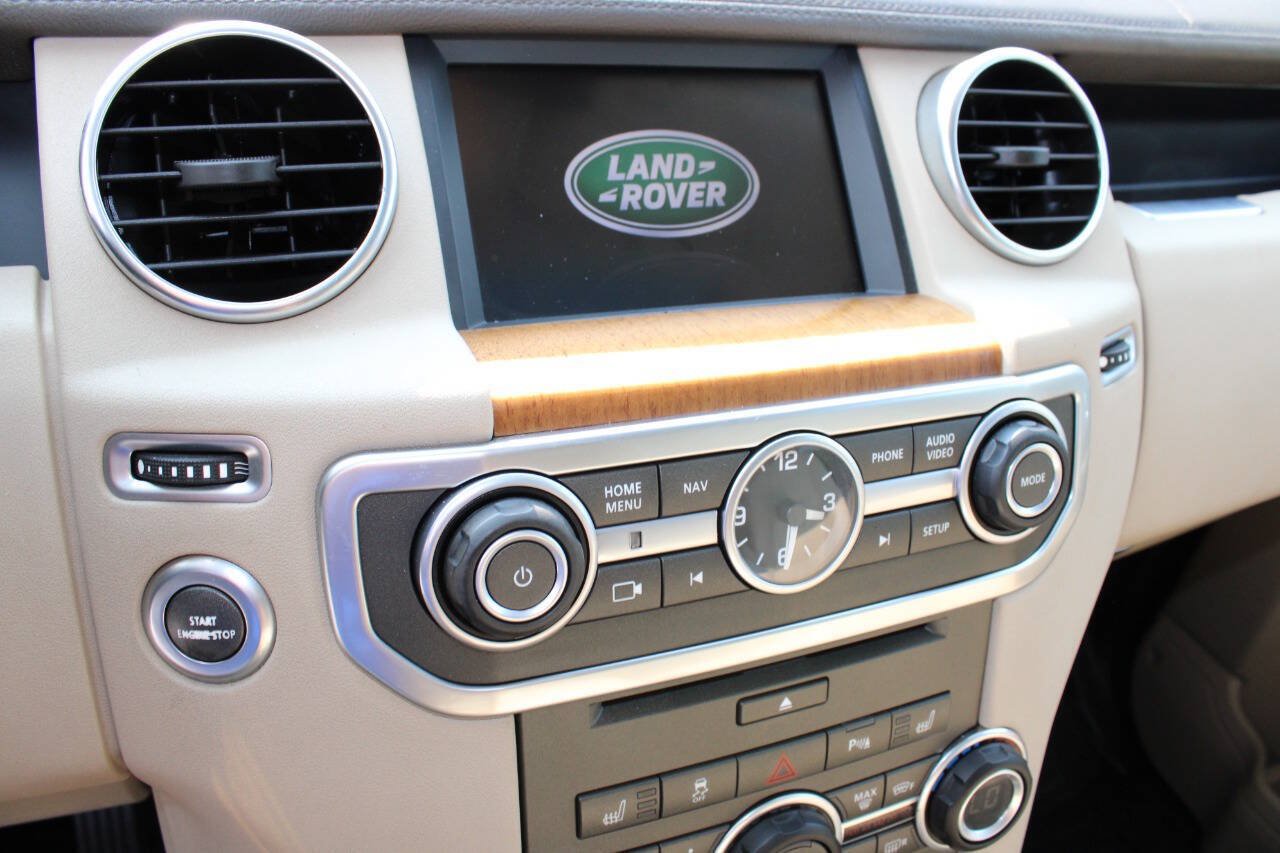 Used 2016 Land Rover LR4 HSE Silver Edition AWD/4WD image 15