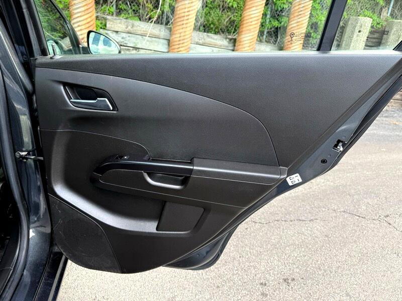 Used 2020 Chevrolet Sonic LT image 31