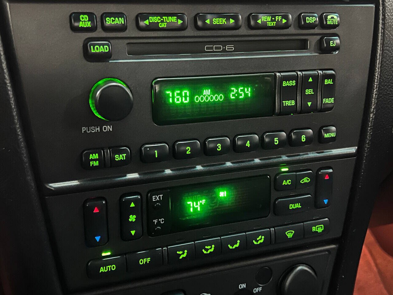Used 2005 Ford Thunderbird RWD image 70