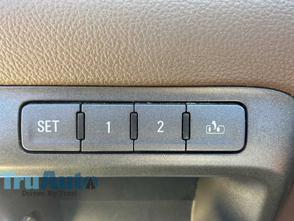 Used 2017 Chevrolet Silverado 1500 LTZ w/ Sport Package AWD/4WD image 22