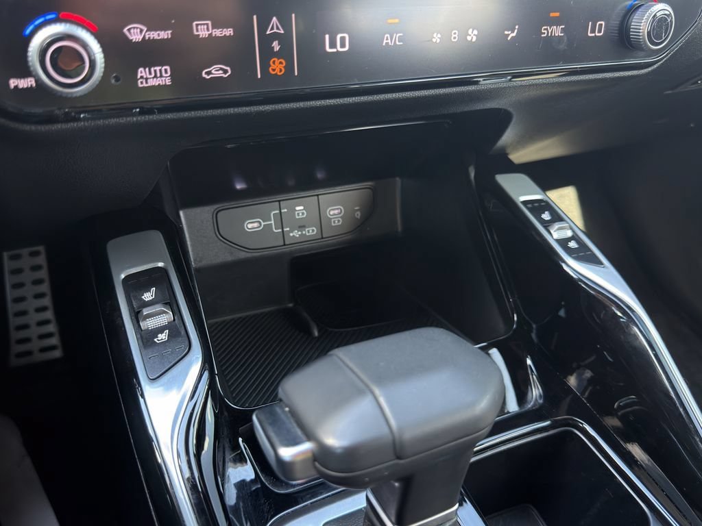Certified 2025 Kia Sorento SX Prestige AWD/4WD image 37