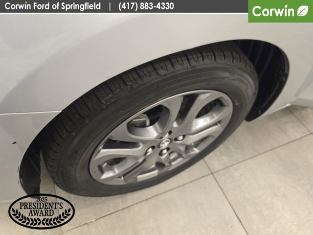 Used 2019 Toyota Yaris LE FWD image 37