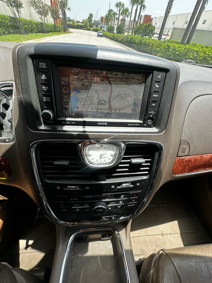 Used 2011 Chrysler Town & Country Limited FWD image 16