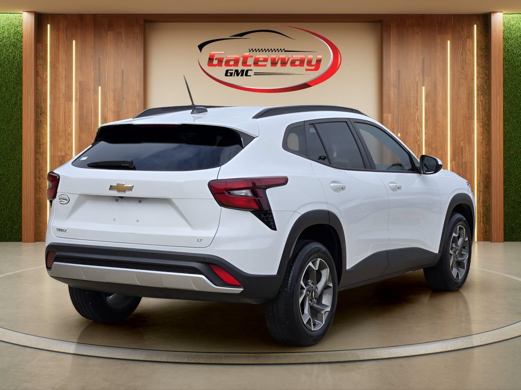 Used 2024 Chevrolet Trax LT w/ Driver Confidence Package FWD image 5