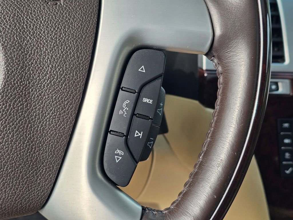 Used 2013 Cadillac Escalade Luxury AWD/4WD image 35