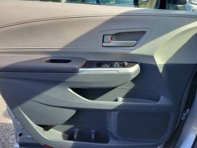 Used 2021 Toyota Sienna LE image 35