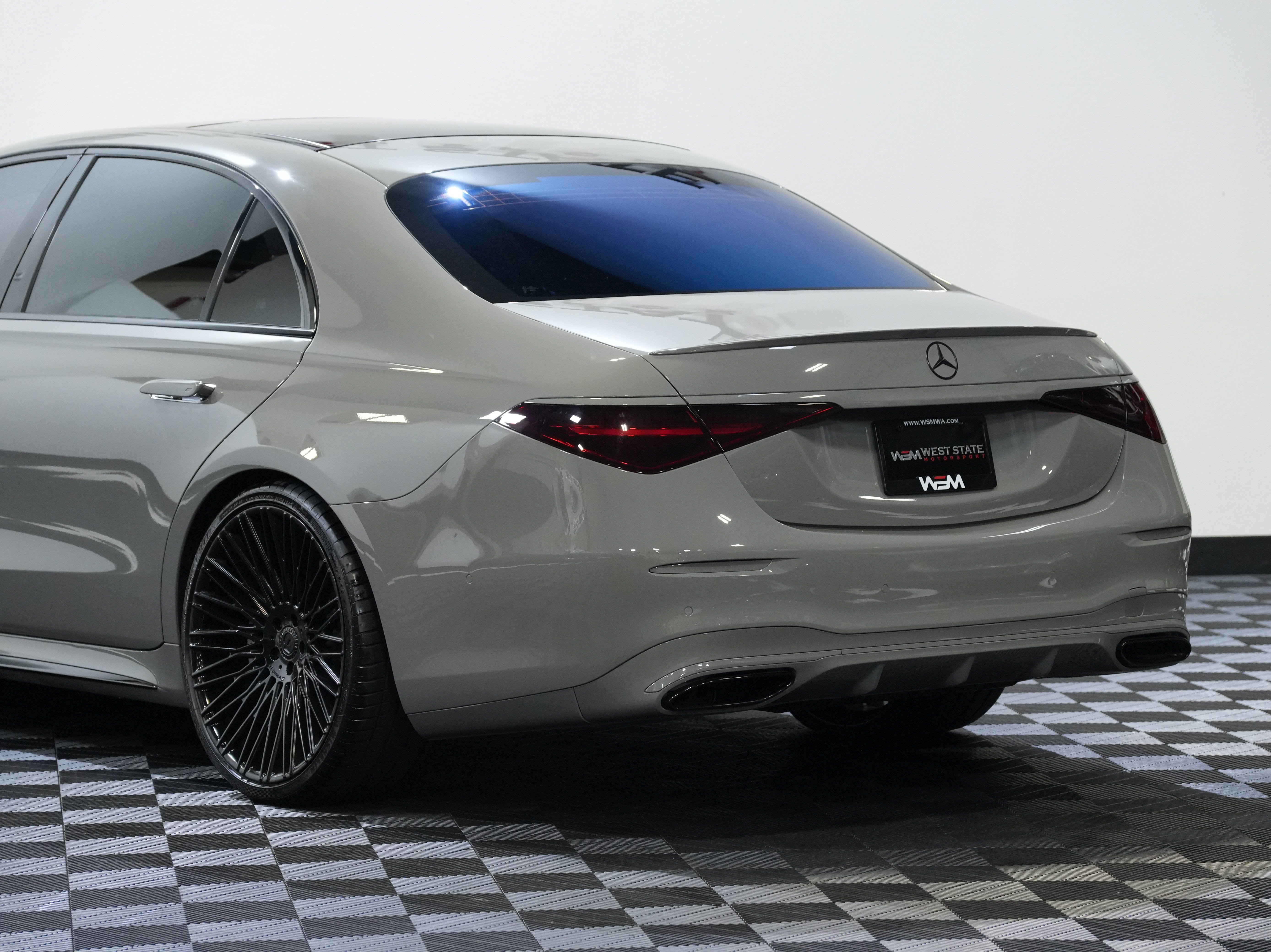 Used 2022 Mercedes-Benz S 580 4MATIC Sedan w/ AMG Line Package image 16