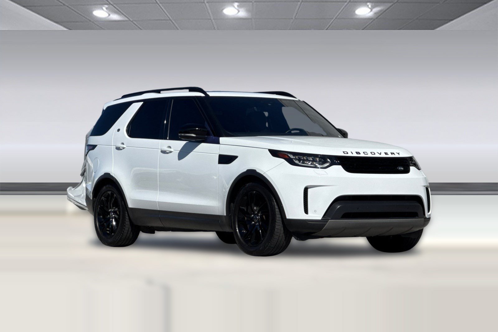 Used 2019 Land Rover Discovery SE AWD/4WD image 6