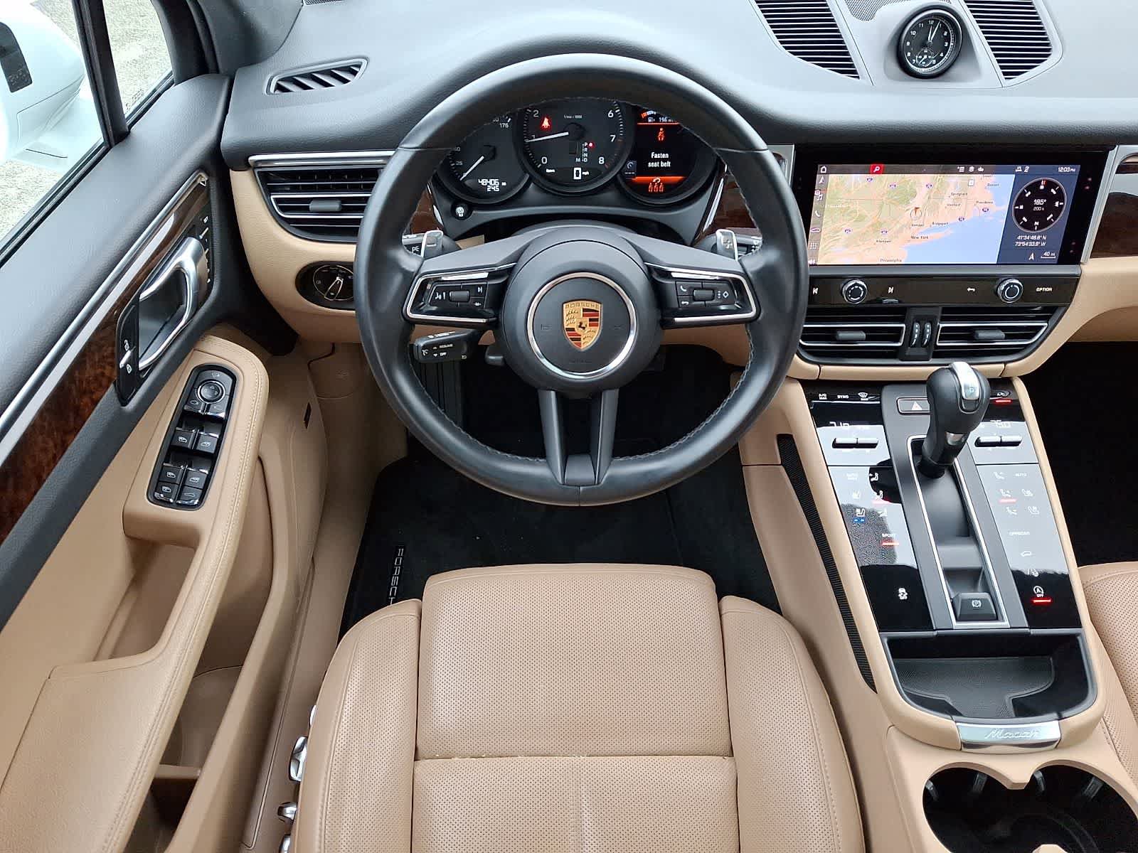 Used 2022 Porsche Macan AWD/4WD image 12