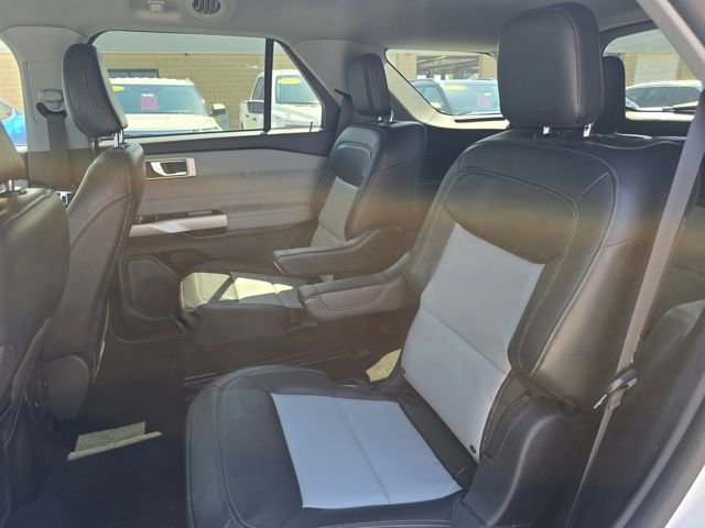 Used 2022 Ford Explorer XLT w/ Equipment Group 202A image 12