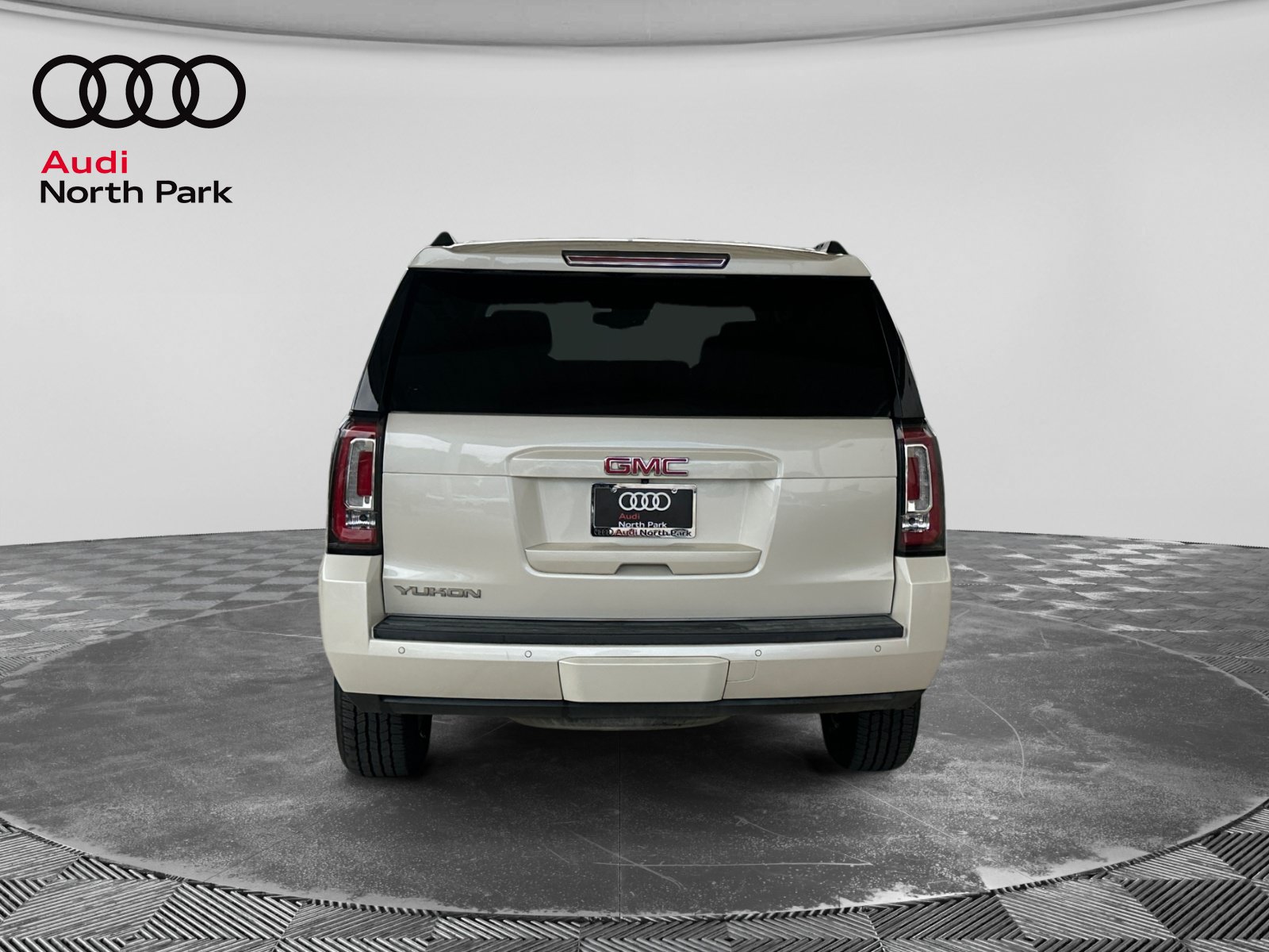 Used 2015 GMC Yukon SLT w/ Open Road Package RWD image 4