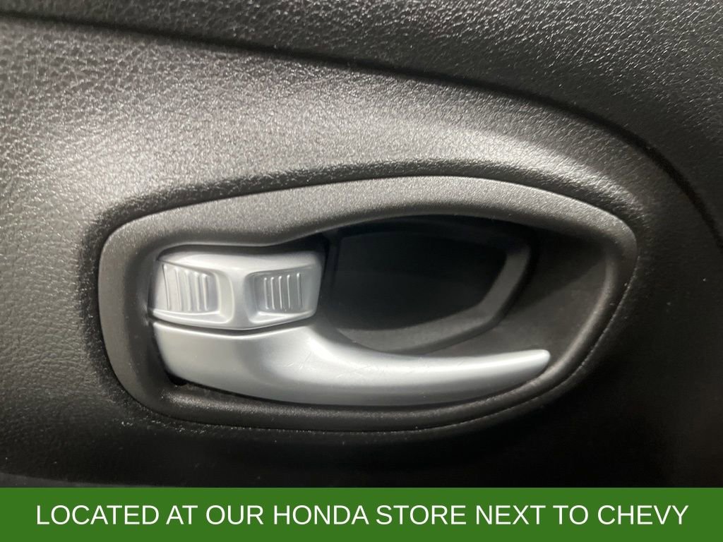 Used 2019 Jeep Renegade Trailhawk w/ UConnect 8.4 Nav Group image 12