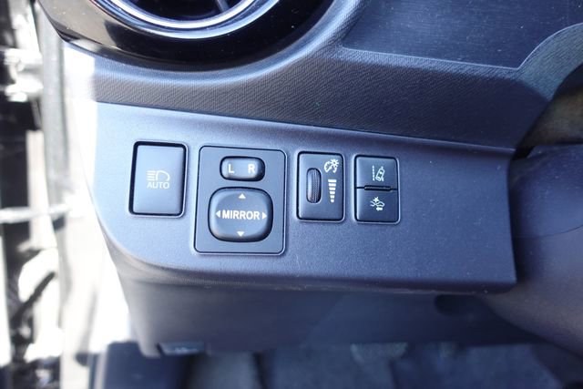 Certified 2016 Toyota Prius C Three image 16