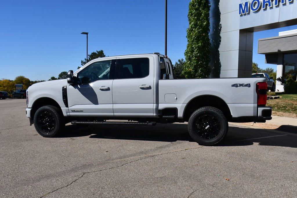 New 2026 Ford F350 4x4 Crew Cab Super Duty image 3