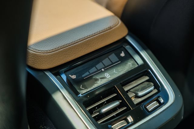 Used 2019 Volvo XC90 T6 Momentum w/ Advanced Package AWD/4WD image 32