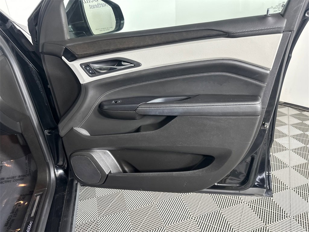 Used 2014 Cadillac SRX Performance w/ Driver Awareness Package image 14