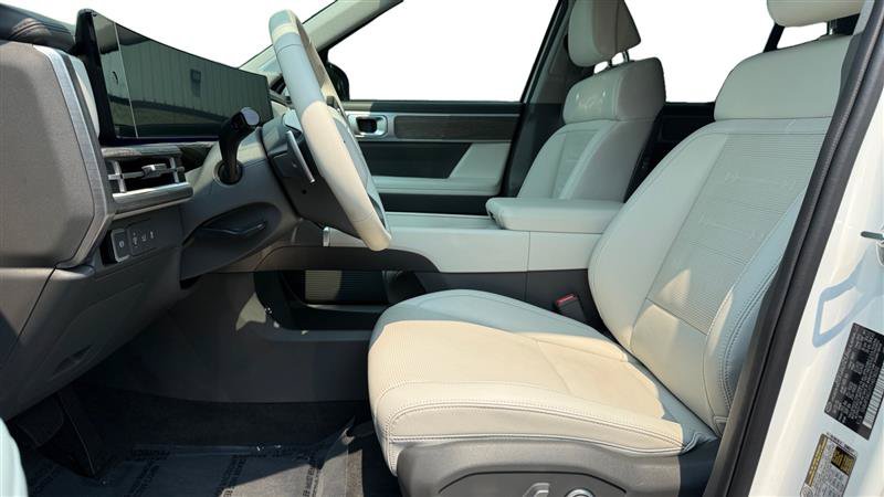 Used 2026 Hyundai Santa Fe Limited FWD image 10