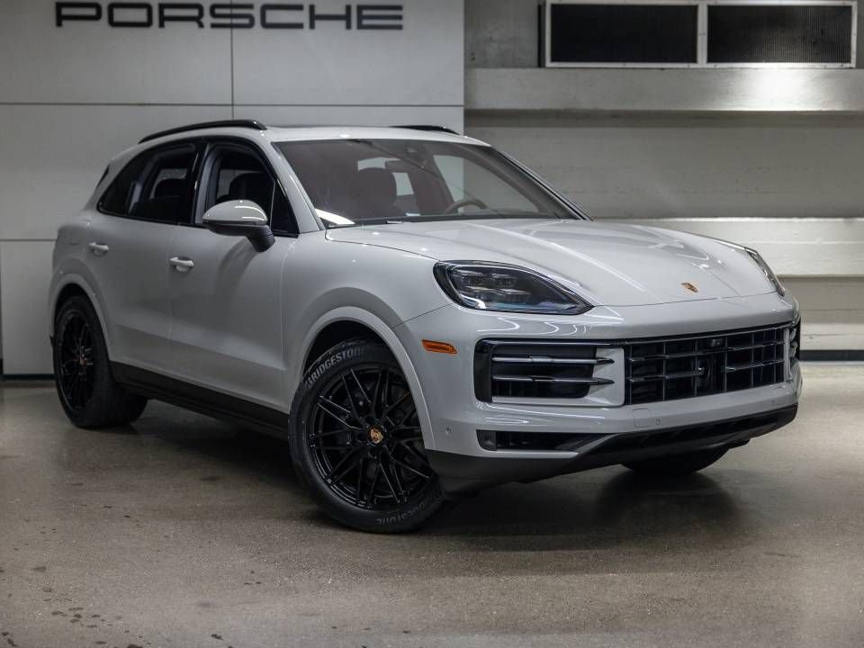 Certified 2026 Porsche Cayenne AWD/4WD image 11